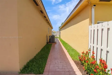9072 NW 145th Street Miami Lakes FL 33018