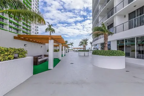 1750 N Bayshore Drive Miami FL 33132