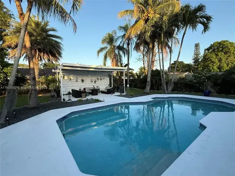 15223 SW 152nd Avenue Miami FL 33187