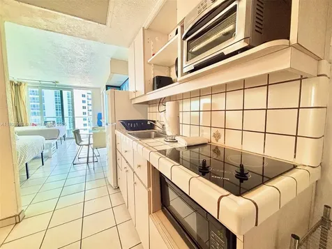 19201 Collins Avenue Sunny Isles Beach FL 33160