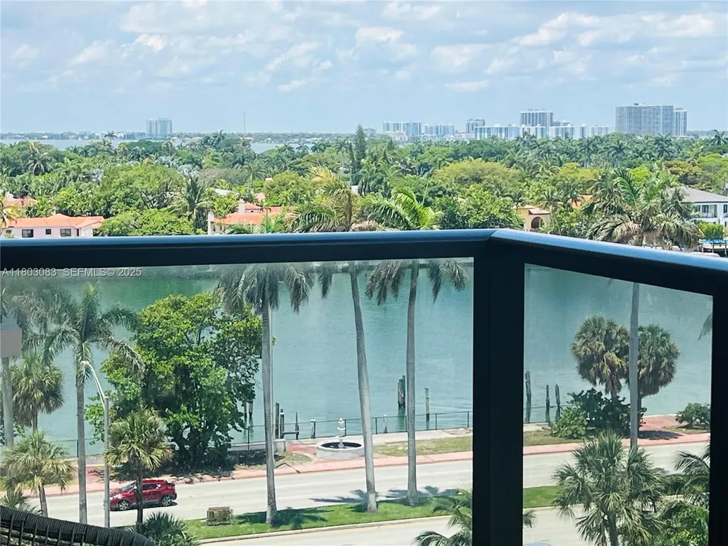 5225 Collins Avenue Miami Beach FL 33140