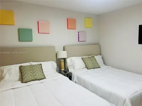 5225 Collins Avenue Miami Beach FL 33140