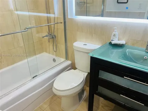 5225 Collins Avenue Miami Beach FL 33140