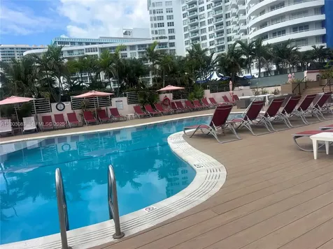 5225 Collins Avenue Miami Beach FL 33140