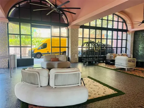 5225 Collins Avenue Miami Beach FL 33140