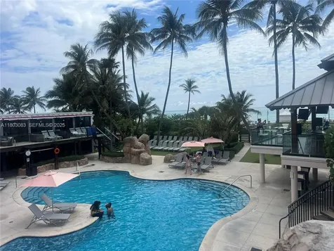 5225 Collins Avenue Miami Beach FL 33140