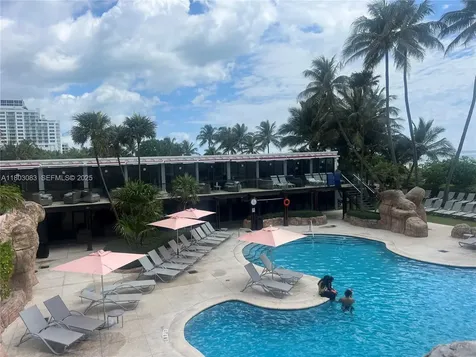 5225 Collins Avenue Miami Beach FL 33140