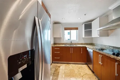 170 SE 14th Street Miami FL 33131