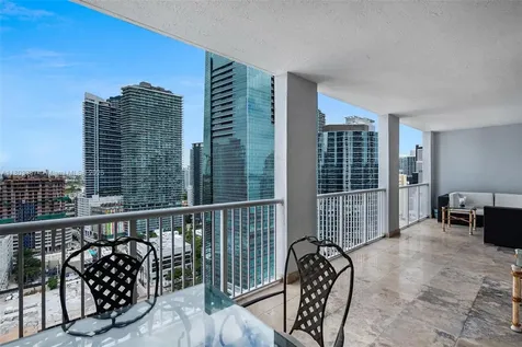 170 SE 14th Street Miami FL 33131