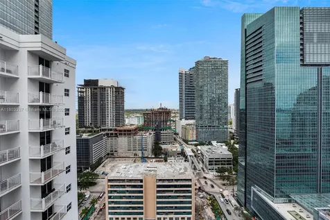 170 SE 14th Street Miami FL 33131
