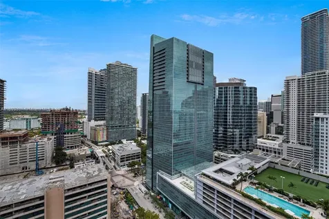 170 SE 14th Street Miami FL 33131