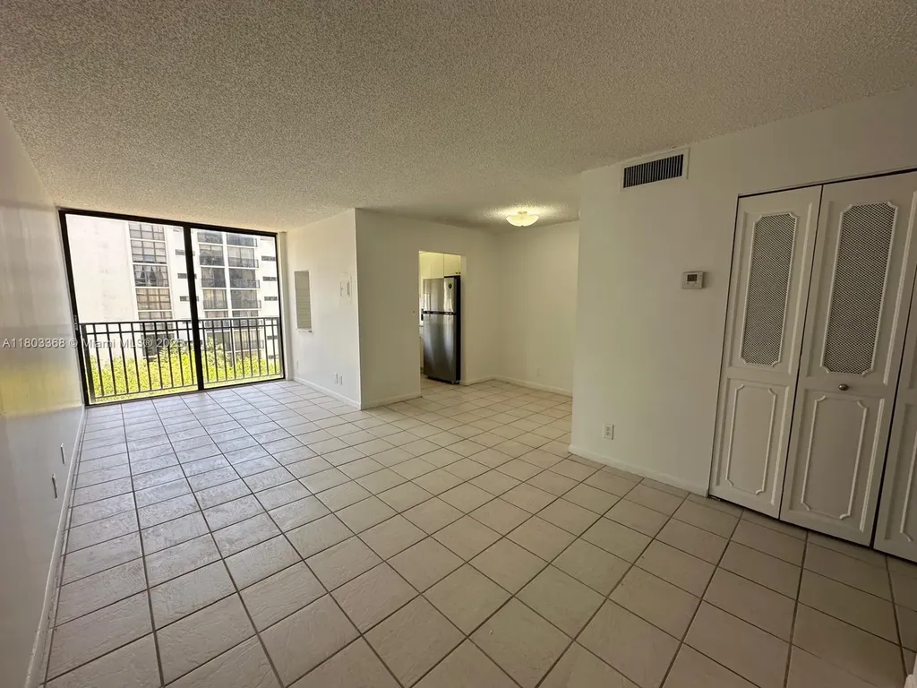 16919 N Bay Road Sunny Isles Beach FL 33160