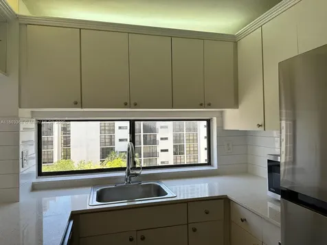 16919 N Bay Road Sunny Isles Beach FL 33160
