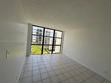 16919 N Bay Road Sunny Isles Beach FL 33160