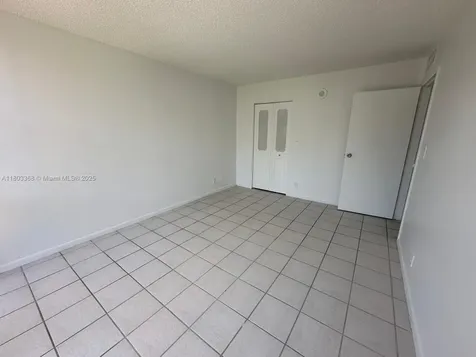 16919 N Bay Road Sunny Isles Beach FL 33160