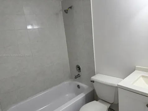 16919 N Bay Road Sunny Isles Beach FL 33160