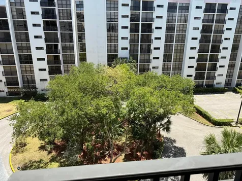 16919 N Bay Road Sunny Isles Beach FL 33160