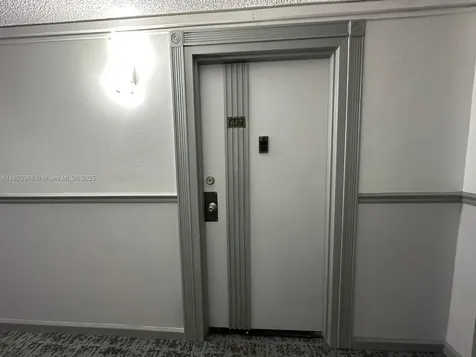 16919 N Bay Road Sunny Isles Beach FL 33160