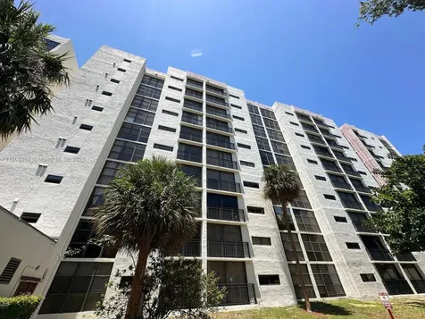 16919 N Bay Road Sunny Isles Beach FL 33160