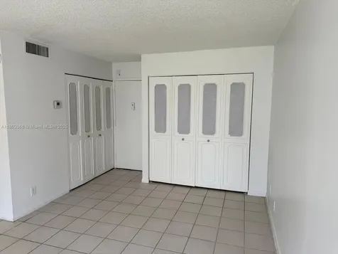 16919 N Bay Road Sunny Isles Beach FL 33160