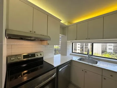 16919 N Bay Road Sunny Isles Beach FL 33160