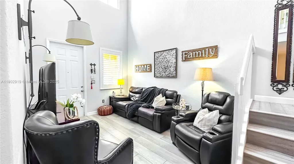 14969 SW 9th Terrace Miami FL 33194