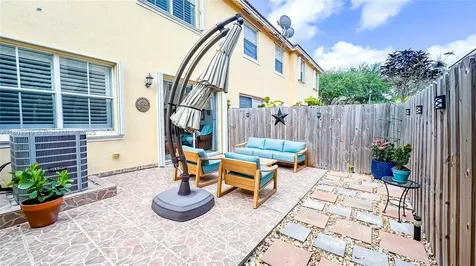 14969 SW 9th Terrace Miami FL 33194
