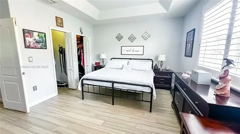 14969 SW 9th Terrace Miami FL 33194