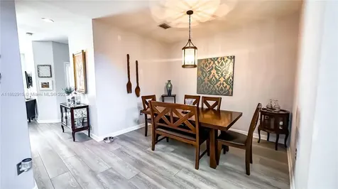 14969 SW 9th Terrace Miami FL 33194