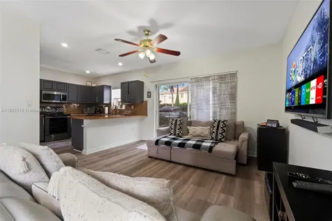 922 SW 148th Place Miami FL 33194