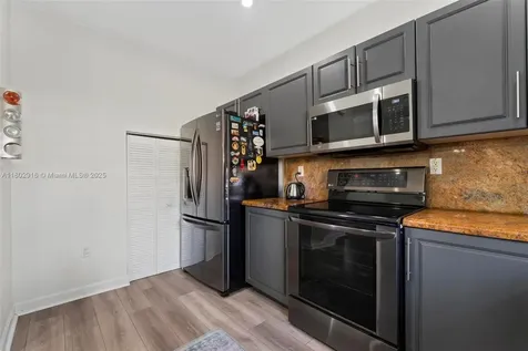 922 SW 148th Place Miami FL 33194