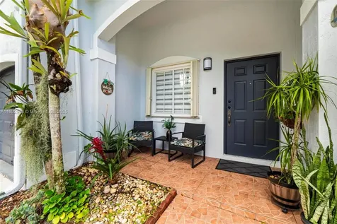 922 SW 148th Place Miami FL 33194