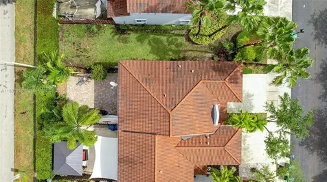 922 SW 148th Place Miami FL 33194