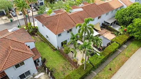 922 SW 148th Place Miami FL 33194