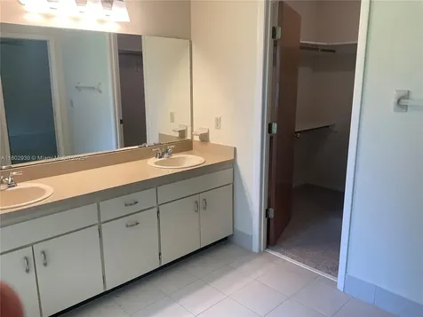 1725 Tanglewood Drive Kissimmee FL 34746
