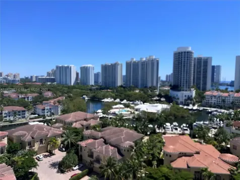 1000 Island Boulevard Aventura FL 33160