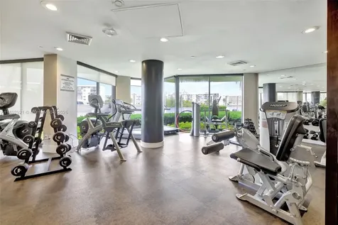 1000 Island Boulevard Aventura FL 33160