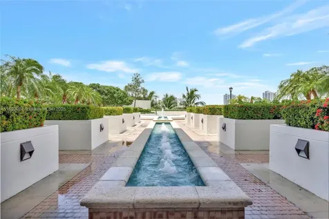 1000 Island Boulevard Aventura FL 33160