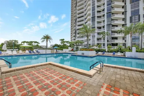 1000 Island Boulevard Aventura FL 33160