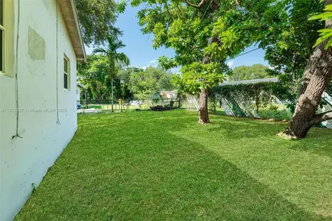 20740 NE 13th Court Miami FL 33179
