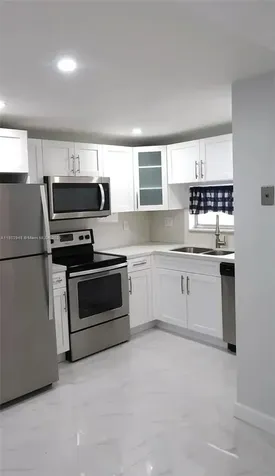 691 S Hollybrook Drive Pembroke Pines FL 33025