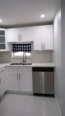 691 S Hollybrook Drive Pembroke Pines FL 33025