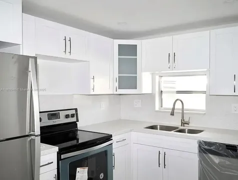 691 S Hollybrook Drive Pembroke Pines FL 33025