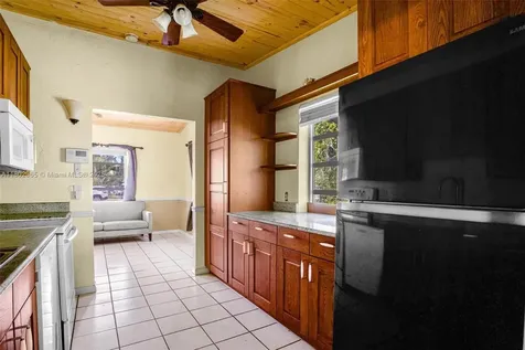 631 NE 12th Street Homestead FL 33030