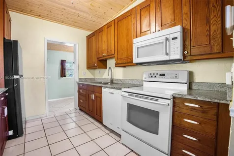 631 NE 12th Street Homestead FL 33030