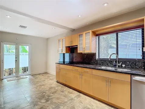 2810 Crystal Court Miami FL 33133