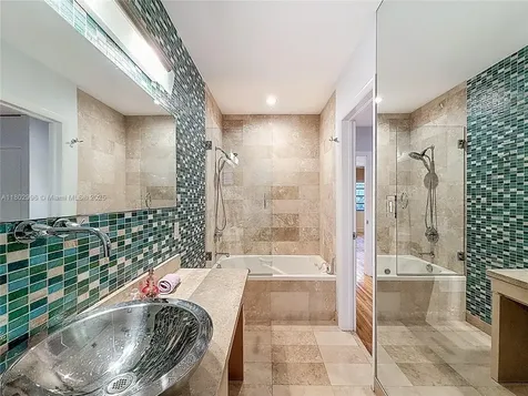 2810 Crystal Court Miami FL 33133