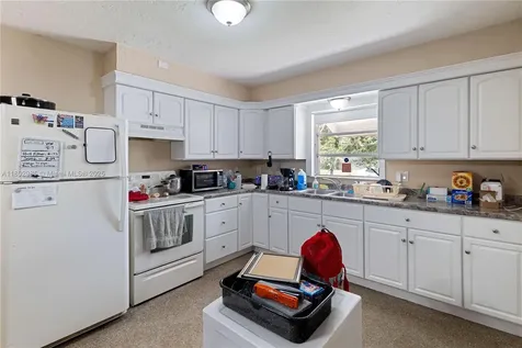 409 Poplar Avenue Port St. Lucie FL 34952
