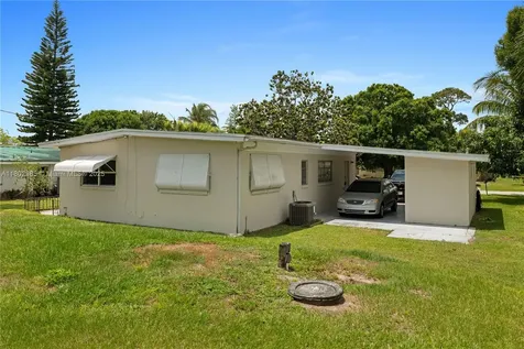 409 Poplar Avenue Port St. Lucie FL 34952