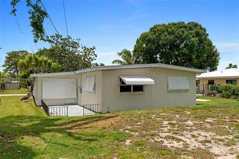 409 Poplar Avenue Port St. Lucie FL 34952